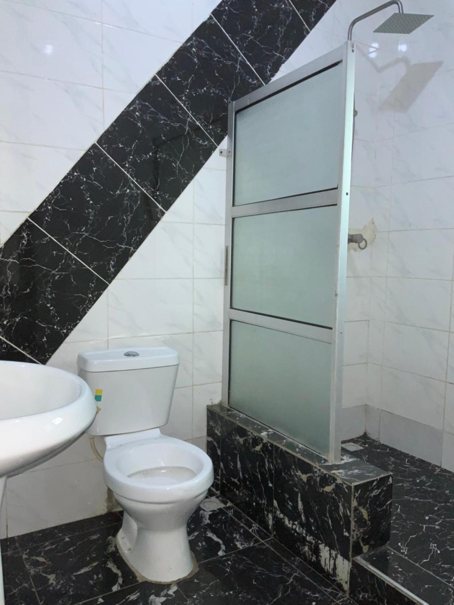 Senators Suites And Towers Hotel Omole ภายนอก รูปภาพ