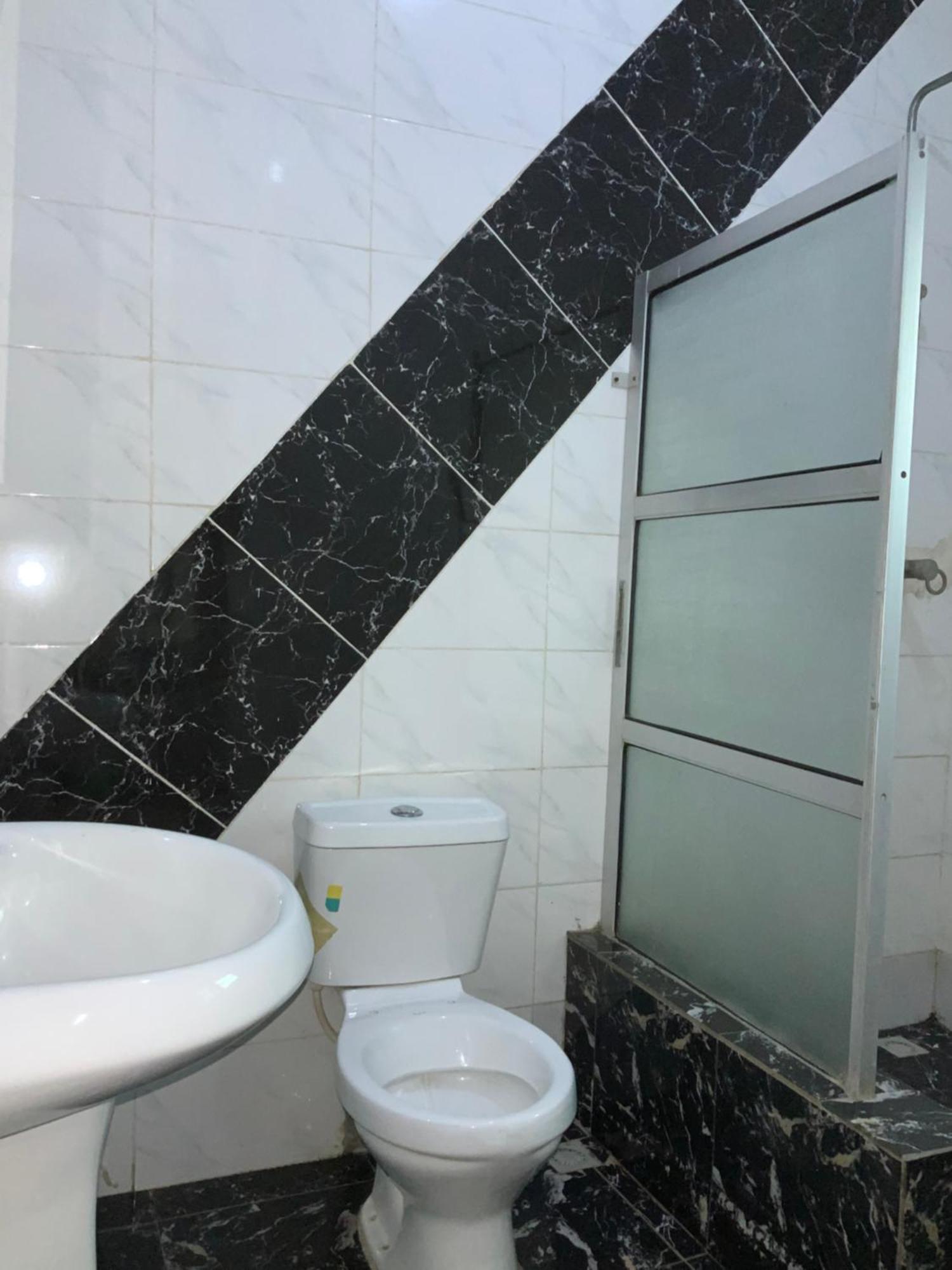 Senators Suites And Towers Hotel Omole ภายนอก รูปภาพ